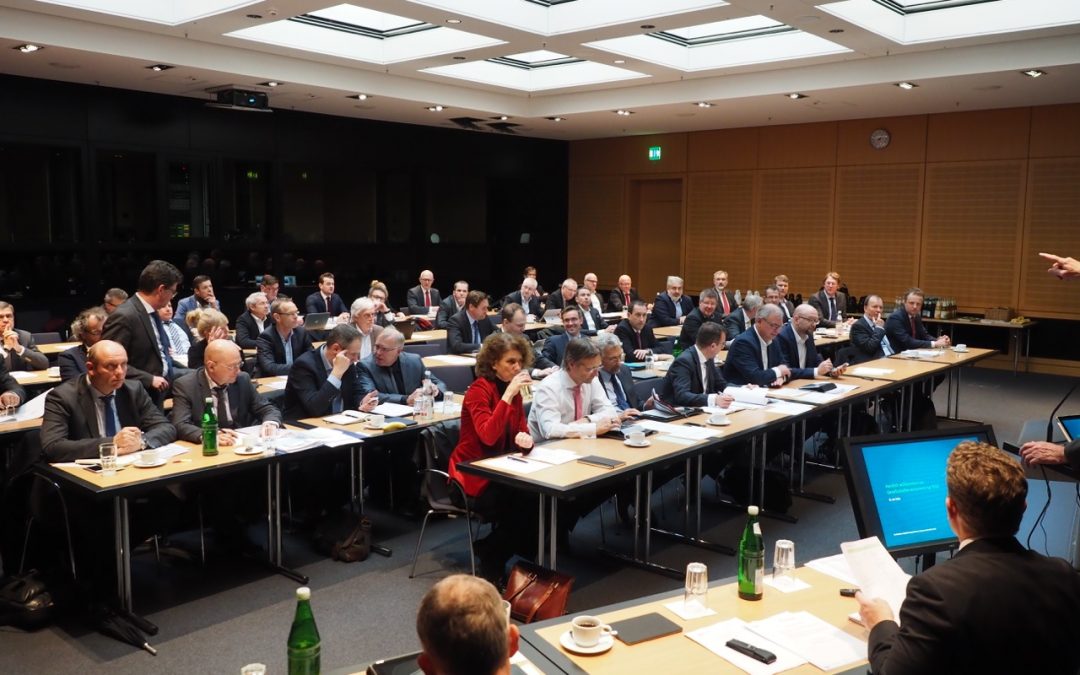 GESELLSCHAFTERVERSAMMLUNG 2016
